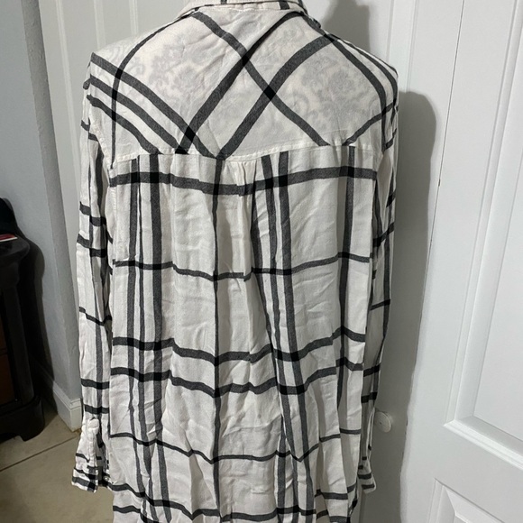 Button down women’s long sleeve top XXL - Picture 3 of 4